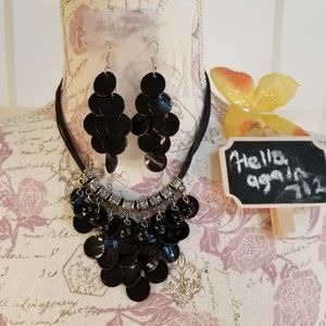 Shiny Black Shell Necklace and Bracelet